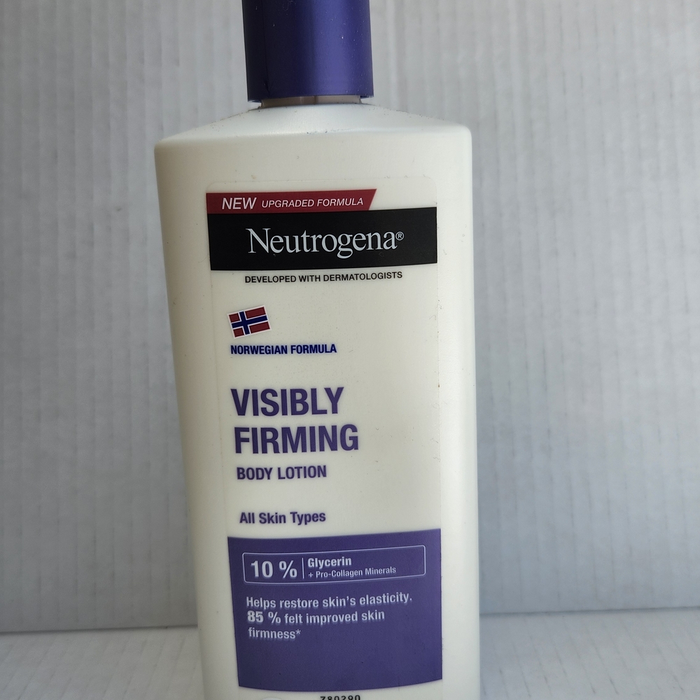 Neutrogena Visibly Firming Body Lotion